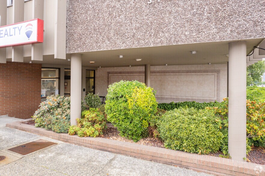 More Photos Of 321 Sixth St, New Westminster Office For Lease