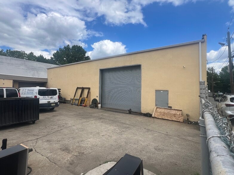 More Photos Of 262 Rutherford Blvd, Clifton Warehouse For Sale