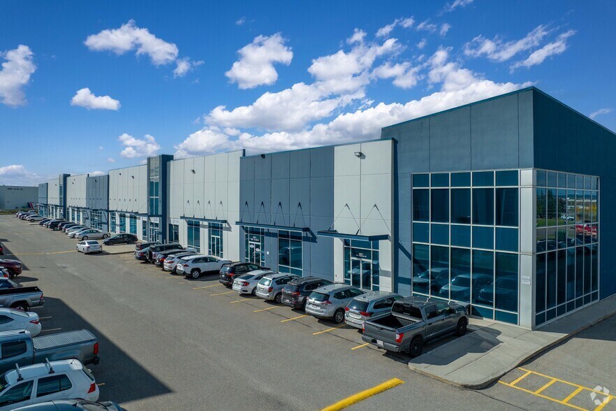 More Photos Of 2355 52nd Ave SE, Calgary Warehouse For Lease