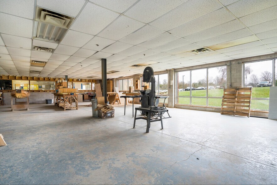 More Photos Of 2 Terra Dr, Markdale Industrial For Sale