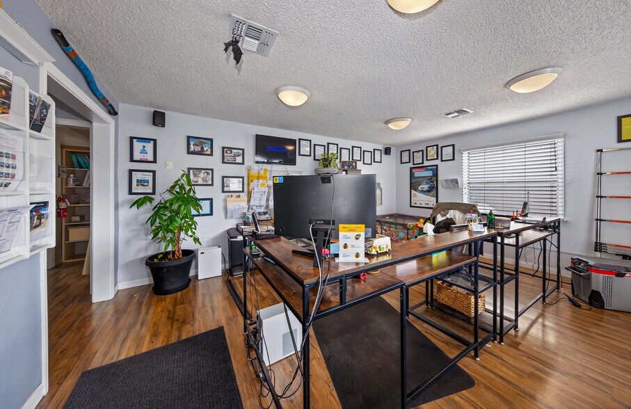 More Photos Of 31650 Dunlap Blvd, Yucaipa Office For Sale