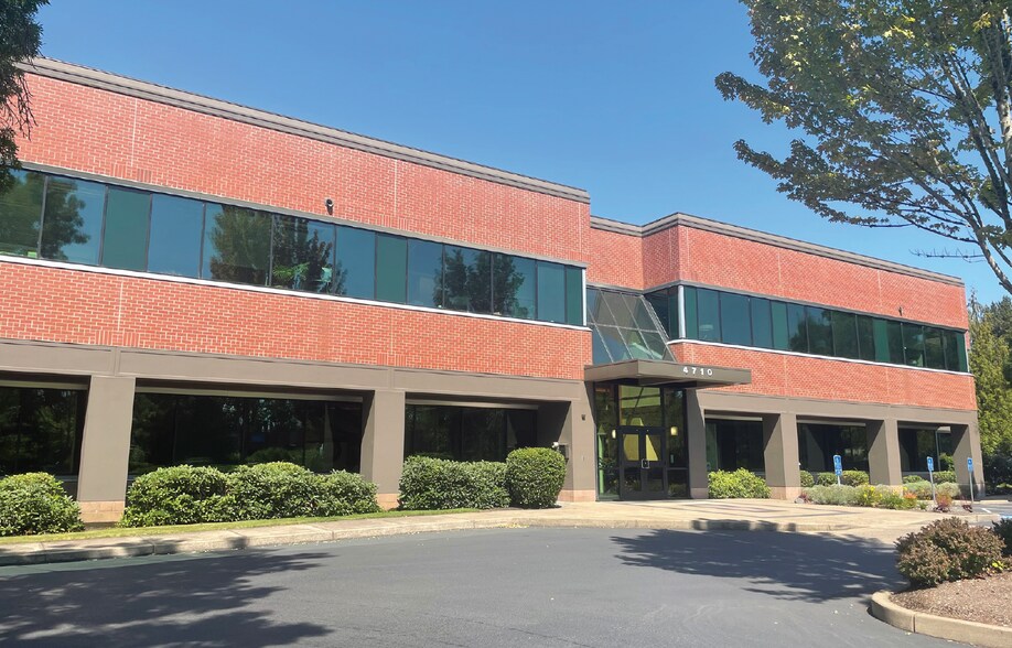 More Photos Of 4710 Village Plaza Loop, Eugene Office For Lease
