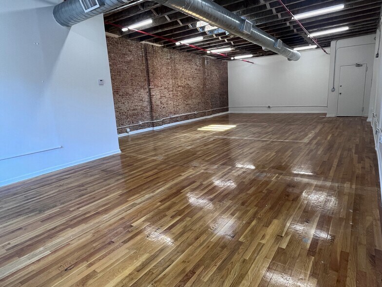 More Photos Of 39 W 14th St, New York Office For Lease