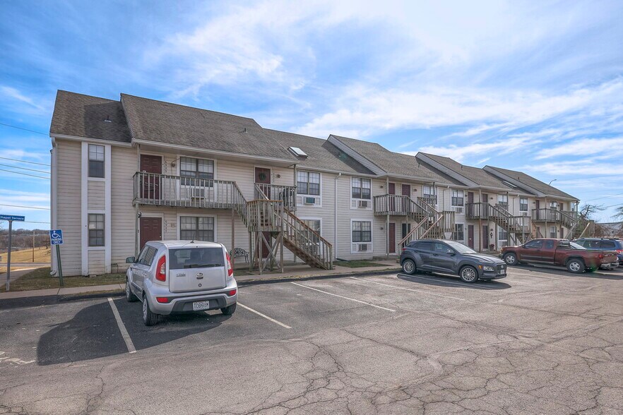 More Photos Of 6820 Chapel Dr, Belton Apartments For Sale