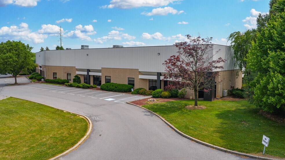 More Photos Of 2020 Highland Ave, Bethlehem Distribution For Lease
