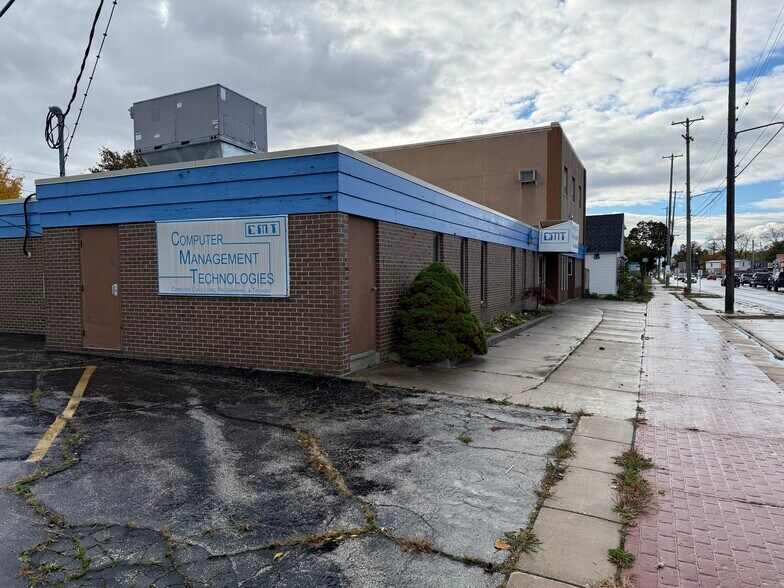 More Photos Of 731 Gratiot Ave, Saginaw Loft Creative Space For Lease