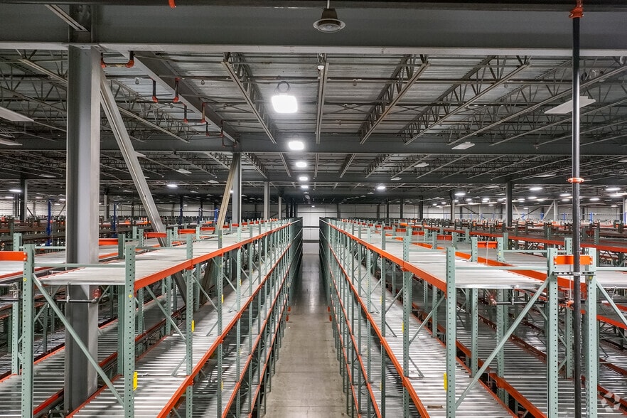 More Photos Of 4676 Erie Ave SW, Navarre Distribution For Sale