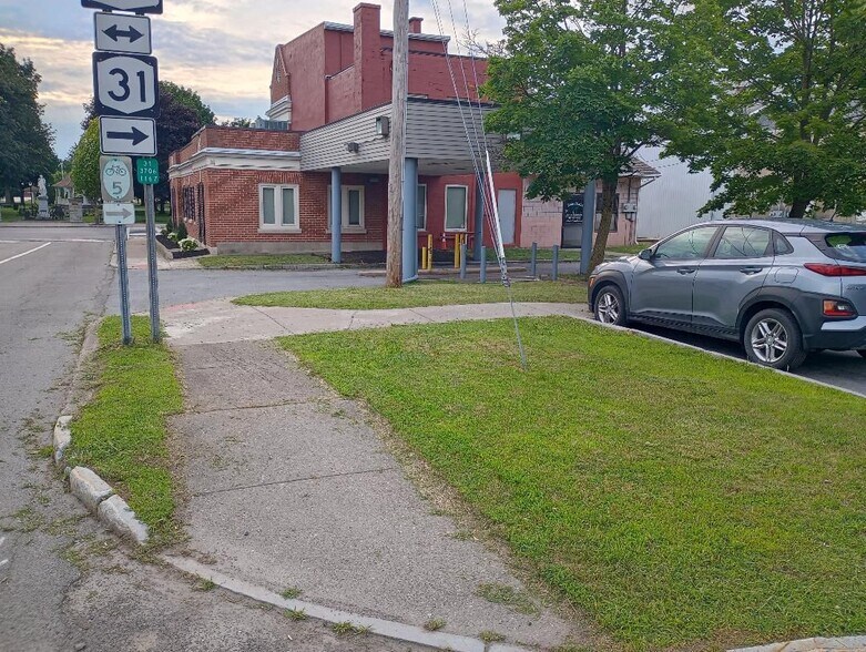 More Photos Of 97 Glasgow St, Clyde Bank For Lease