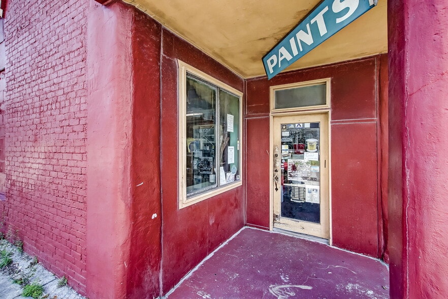 More Photos Of 516 Ash St, Fernandina Beach Freestanding For Lease