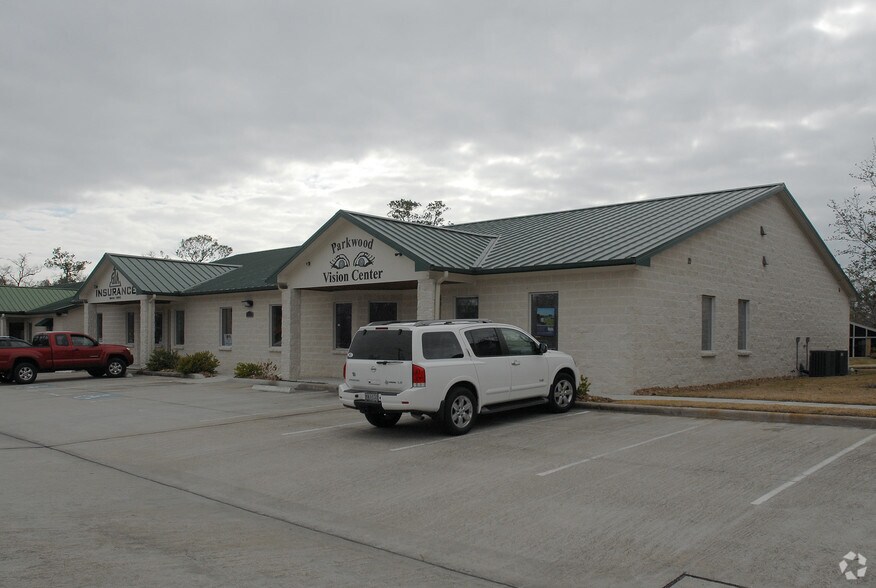 More Photos Of 1110 S Friendswood Dr, Friendswood Unknown For Lease