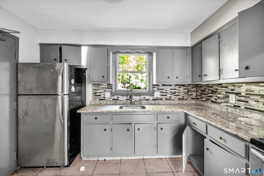 More Photos Of 40 Briarwood Ln, Branford Apartments For Sale