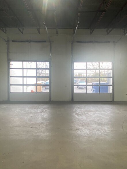 More Photos Of 2949 Armory Dr, Nashville Distribution For Lease