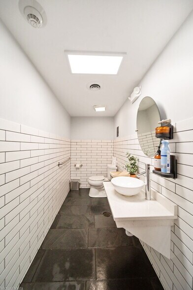 More Photos Of 7427 Roosevelt Rd, Forest Park Restaurant For Sale