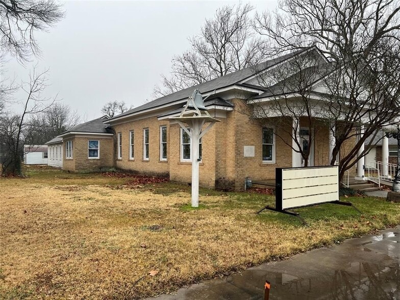 More Photos Of 102 E Main St, Cumby Religious Facility For Sale