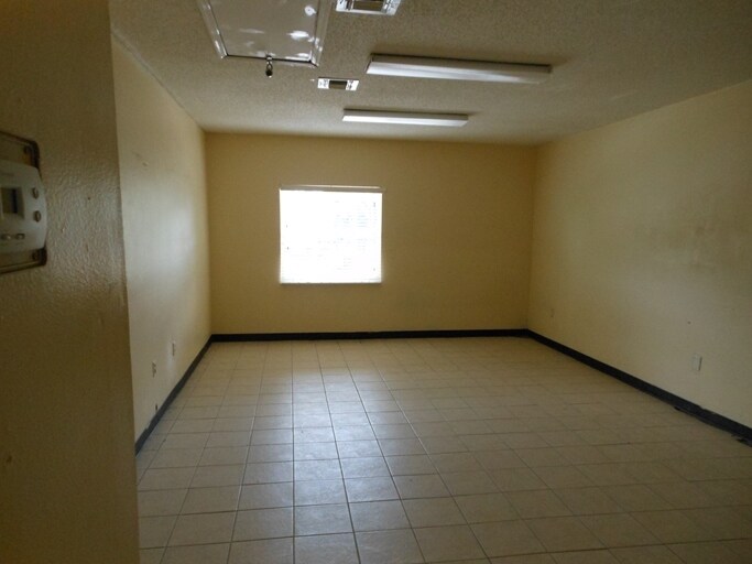More Photos Of 500 S Holly Ave, Sanford Congregate Senior Housing For Sale