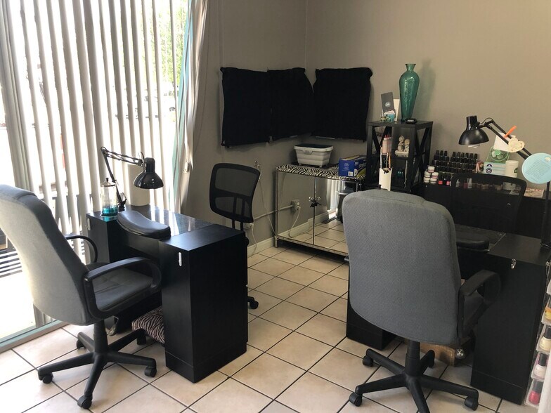 More Photos Of 2513 Tapo St, Simi Valley Unknown For Lease