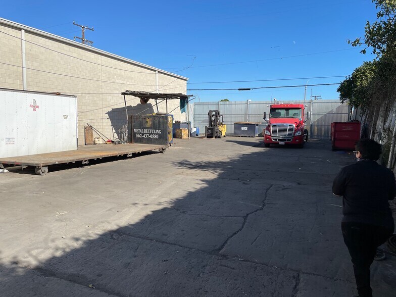 More Photos Of 1666 Cota Ave, Long Beach Warehouse For Sale