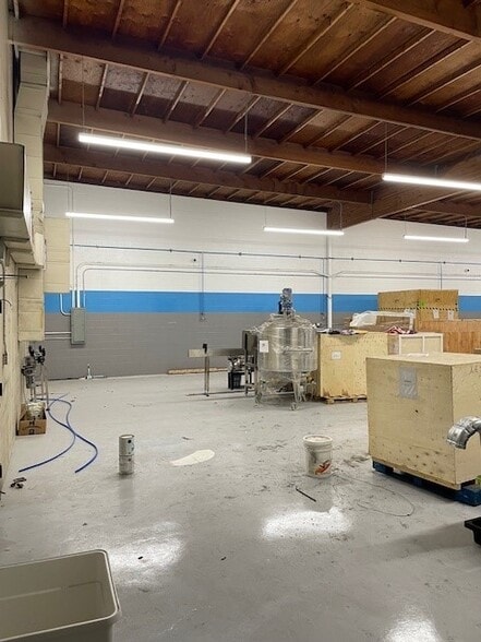 More Photos Of 16257 Illinois Ave, Paramount Warehouse For Sale