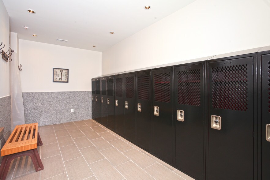 More Photos Of 720 Olive St, Saint Louis Office Residential For Lease