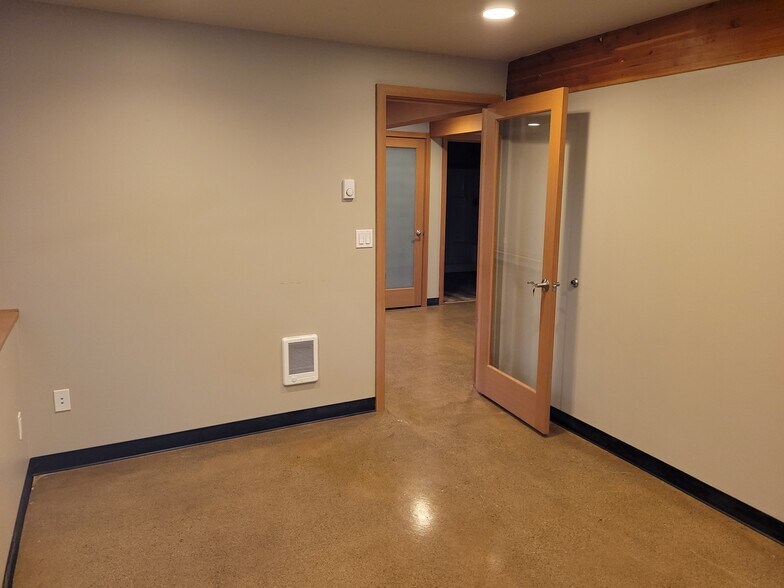 More Photos Of 600 SW 13th St, Renton Loft Creative Space For Lease