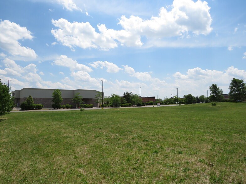 More Photos Of Weber Rd & Carillon Dr, Romeoville Land For Sale