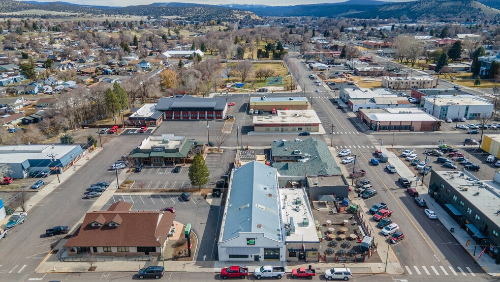 More Photos Of 420 N Main St, Prineville Restaurant For Lease