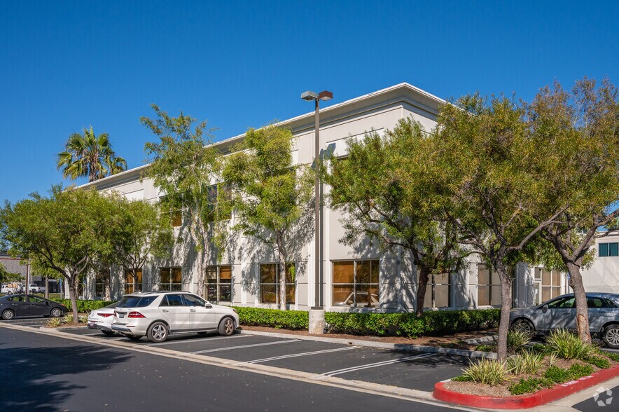 More Photos Of 1124 Bristol St, Costa Mesa Office For Sale