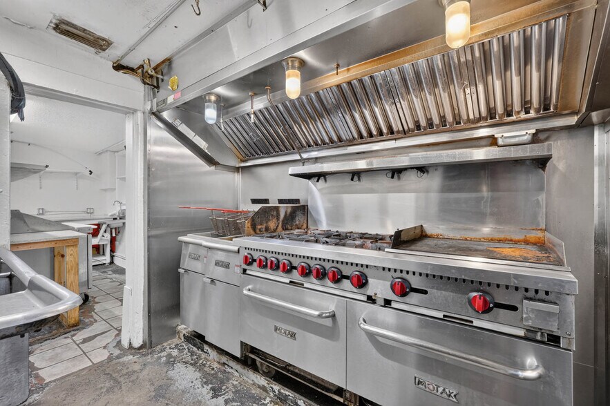 More Photos Of 1112 S Ocean Shore Blvd, Flagler Beach Restaurant For Sale