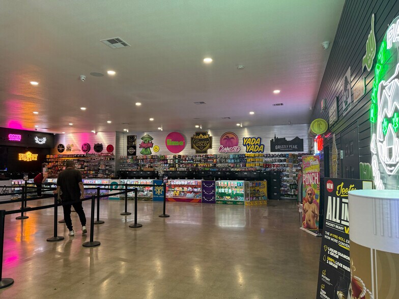 More Photos Of 408 Paradise Rd, Modesto Bank For Sale