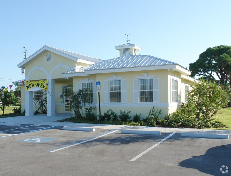 More Photos Of 2555 Pinellas Point Dr S, Saint Petersburg Veterinarian Kennel For Lease