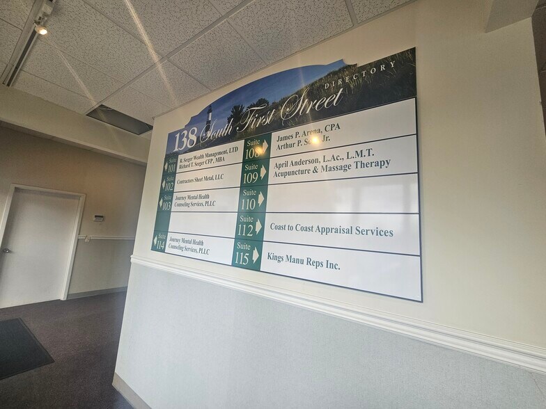 More Photos Of 125 S Wellwood Ave, Lindenhurst Office For Lease