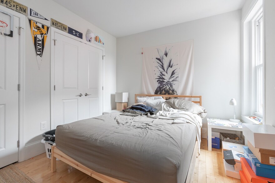 More Photos Of 2020 Locust St, Philadelphia Apartments For Sale