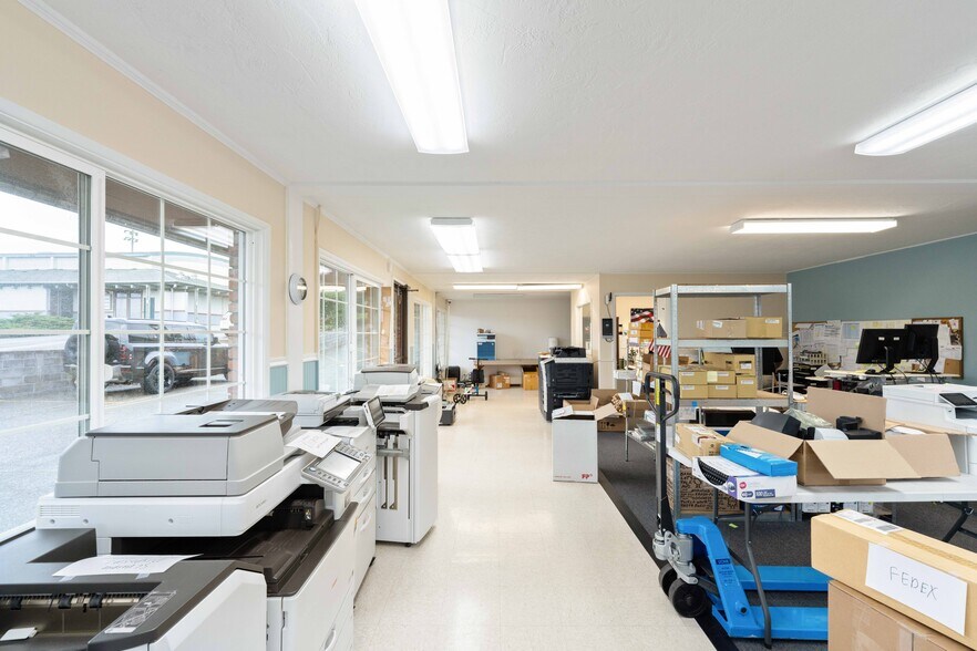 More Photos Of 2184 Broadway Ave, North Bend Office For Sale