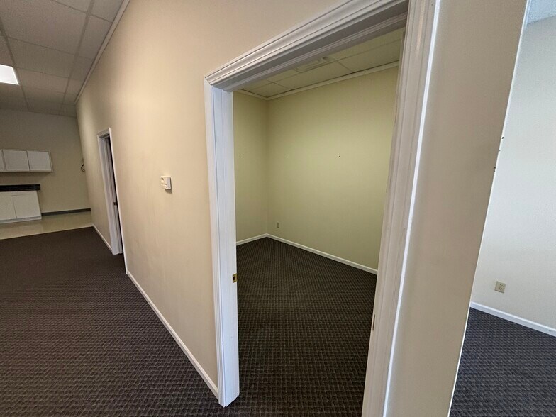 More Photos Of 225 N Main St, North Webster Storefront Retail Office For Lease