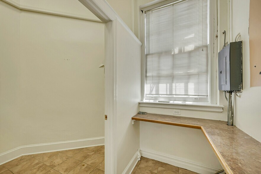 More Photos Of 30 Garth Rd, Scarsdale Office For Lease