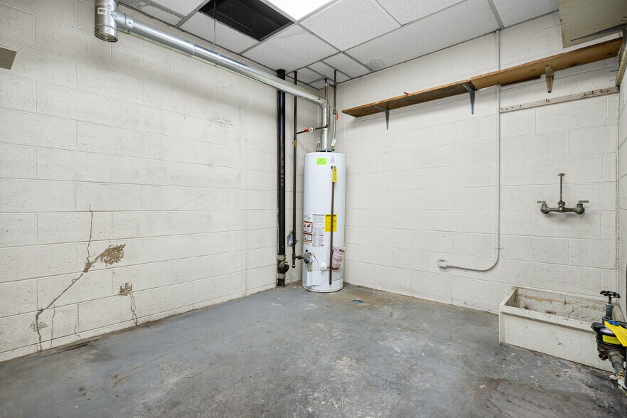 More Photos Of 21511 Van Dyke Ave, Warren Bank For Sale
