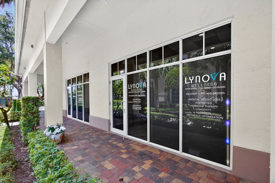 More Photos Of 3307 Northlake Blvd, Palm Beach Gardens Office For Sale
