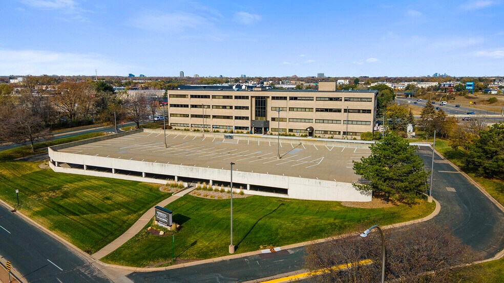 More Photos Of 9801 S Dupont Ave, Bloomington Office For Lease