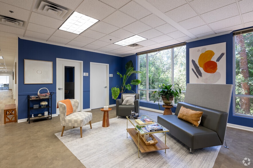 More Photos Of 695 Mansell Rd, Roswell Unknown For Lease