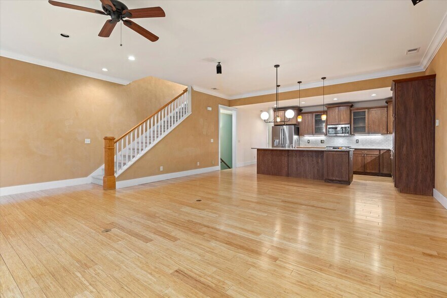 More Photos Of 902 S Main St, Buena Vista Storefront Retail Residential For Sale