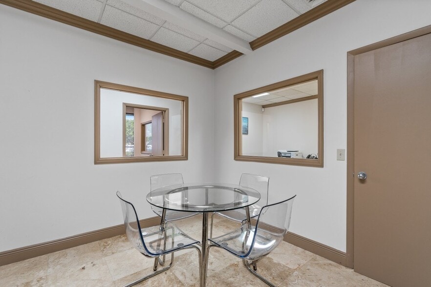 More Photos Of 3333 W Commercial Blvd, Fort Lauderdale Medical For Sale