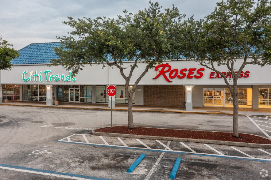 More Photos Of 800-896 N Nova Rd, Daytona Beach Unknown For Lease