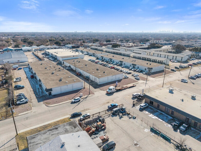 More Photos Of 11005 Indian Trl, Dallas Unknown For Lease