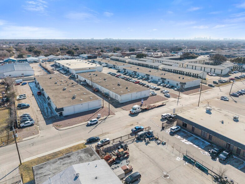 More Photos Of 11005 Indian Trl, Dallas Unknown For Lease