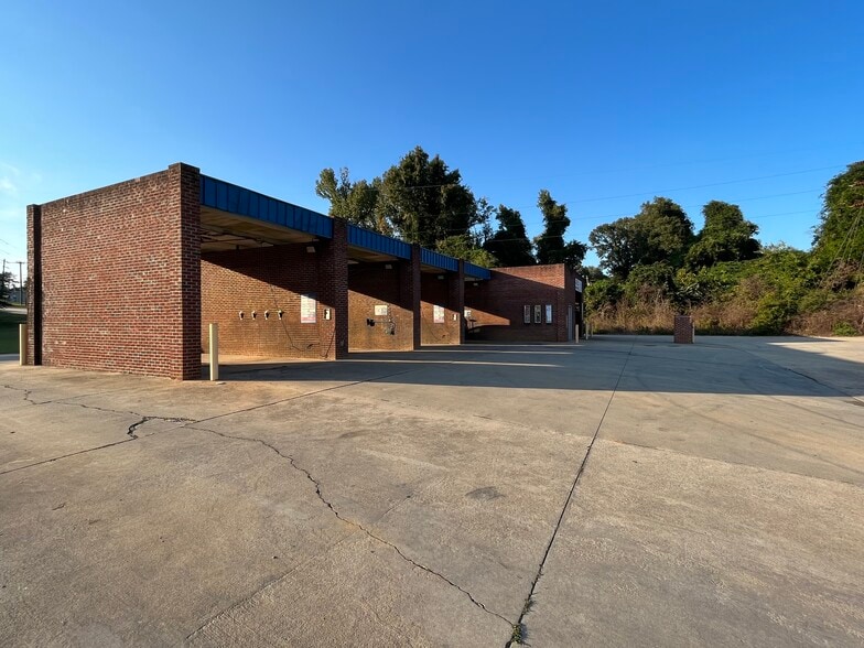 Primary Photo Of 167 NC Highway 49 N, Ramseur Carwash For Sale