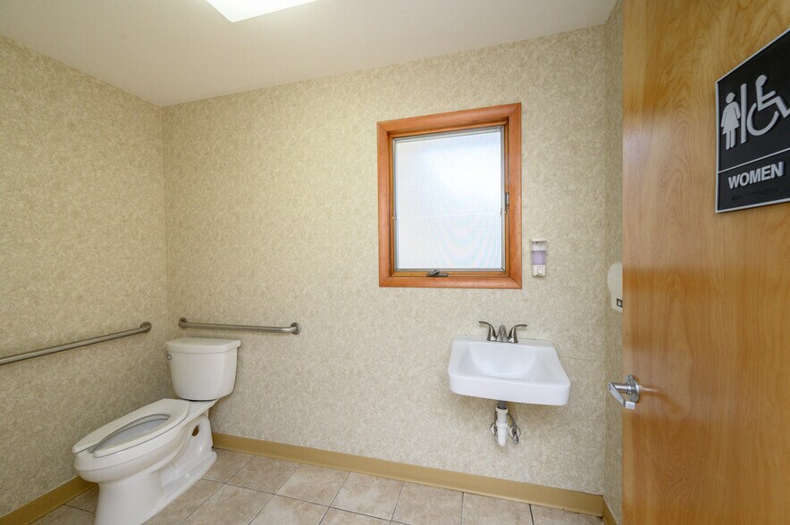More Photos Of 355 Buckelew Ave, Monroe Township Freestanding For Sale