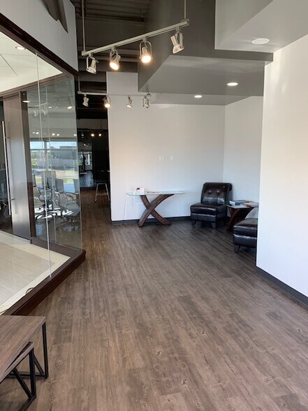 More Photos Of 15 Carlton Dr, St. Albert Flex For Sale