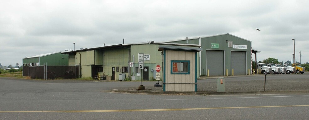 More Photos Of 3923 Old Salem Rd NE, Albany Truck Terminal For Sale