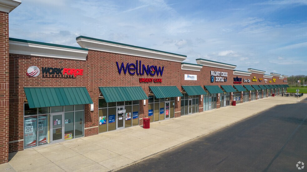 More Photos Of 3773-3841 S Hamilton Rd, Columbus Storefront For Lease