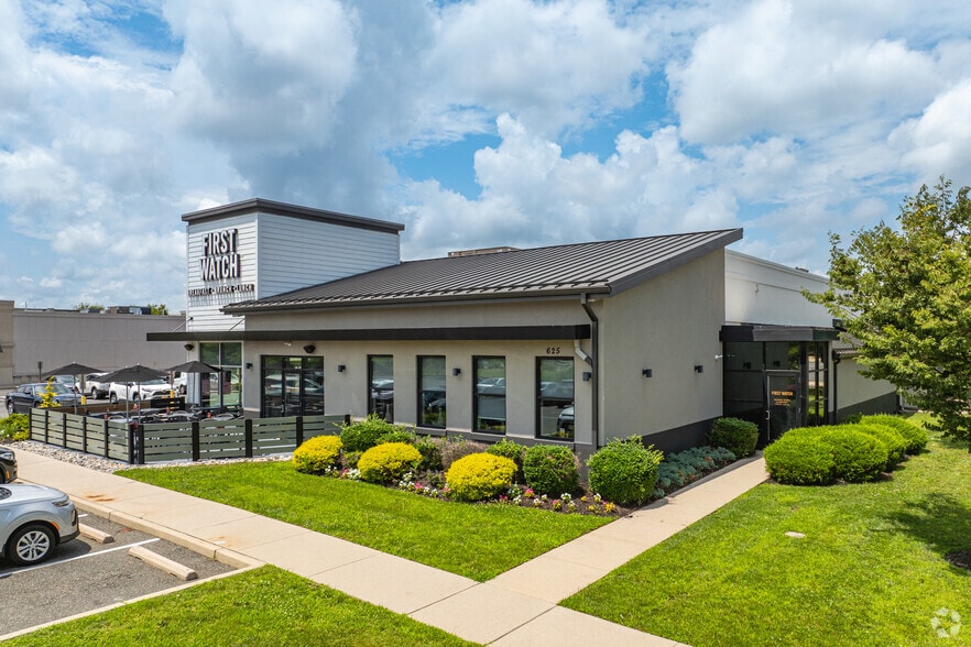 More Photos Of 625 Berlin Cross Keys Rd, Sicklerville Restaurant For Lease